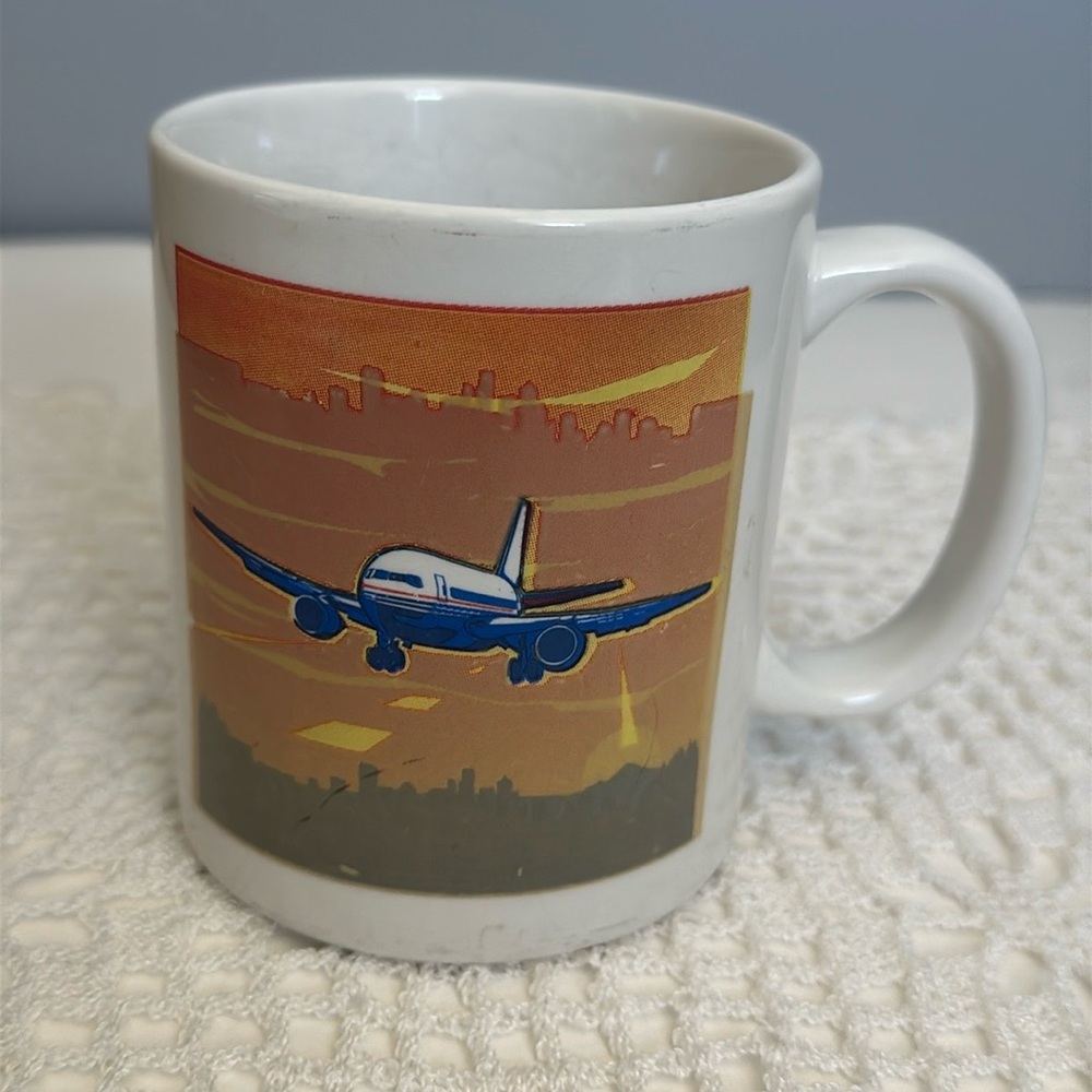 Boeing 777 Jets Airplane Aircraft Engine Aviation Collector Mug Coffee Tea Cup